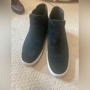 Slip on faux heel sneakers